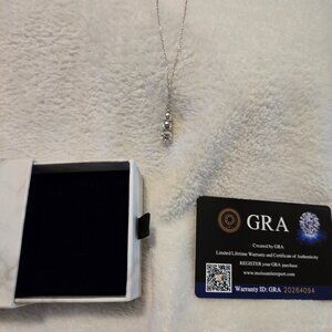 New 1.8 Carat Moissanite Dazzling Pendant Necklace 925 Sterling Silver Clavicle